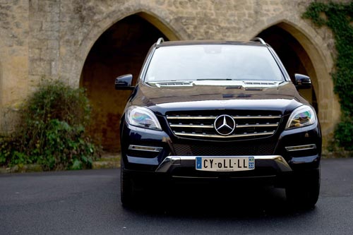 Location de voiture VIP avec chauffeur Mercedes-Benz à Bordeaux en Gironde