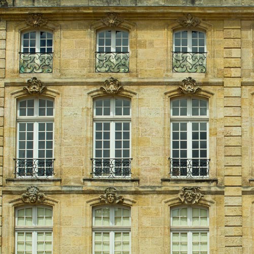 Place du parlement - Discover Bordeaux by coach